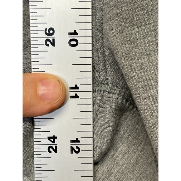 American Eagle Shorts Mens XS Gray Drawstring Waist Zipper Pockets Gym - Picture 5 of 12